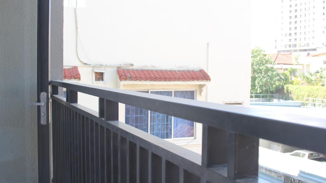 Lägenhet på 60 m² i Chamkar Morn, med 2 sovrum och 2 badrum  Phnom Penh Exteriör bild