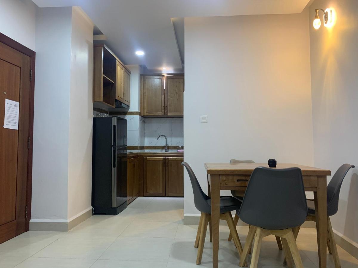Lägenhet på 60 m² i Chamkar Morn, med 2 sovrum och 2 badrum  Phnom Penh Exteriör bild