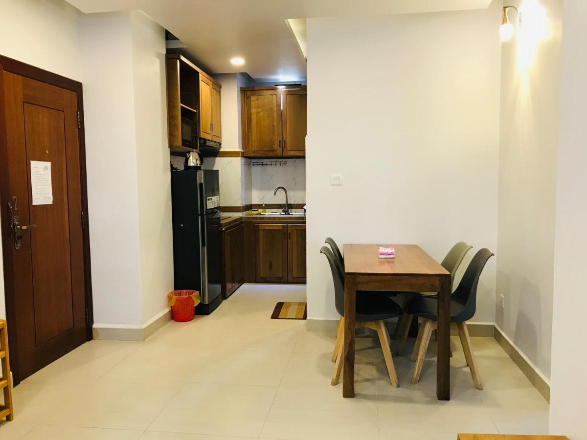Lägenhet på 60 m² i Chamkar Morn, med 2 sovrum och 2 badrum  Phnom Penh Exteriör bild