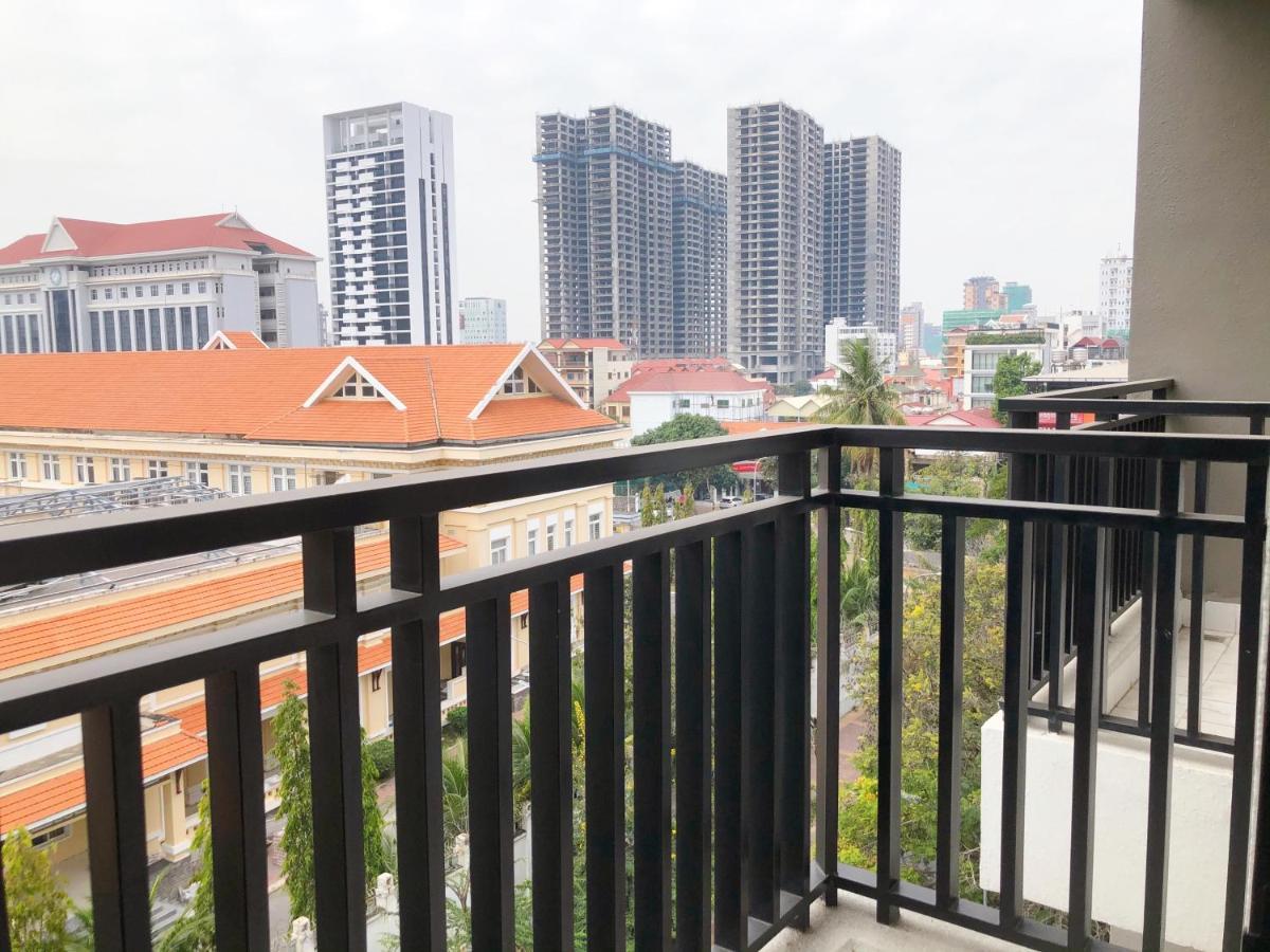 Lägenhet på 60 m² i Chamkar Morn, med 2 sovrum och 2 badrum  Phnom Penh Exteriör bild
