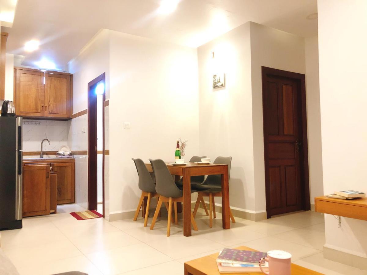 Lägenhet på 60 m² i Chamkar Morn, med 2 sovrum och 2 badrum  Phnom Penh Exteriör bild