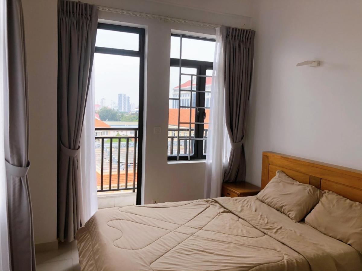 Lägenhet på 60 m² i Chamkar Morn, med 2 sovrum och 2 badrum  Phnom Penh Exteriör bild