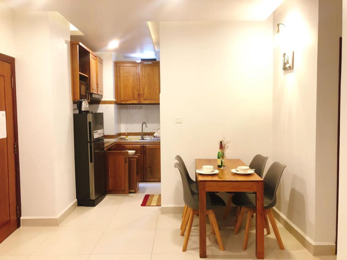 Lägenhet på 60 m² i Chamkar Morn, med 2 sovrum och 2 badrum  Phnom Penh Exteriör bild