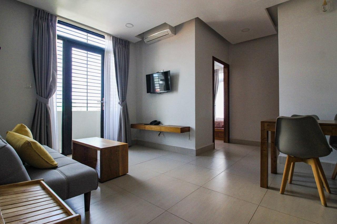 Lägenhet på 60 m² i Chamkar Morn, med 2 sovrum och 2 badrum  Phnom Penh Exteriör bild